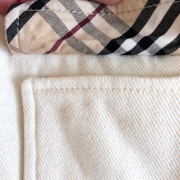 Baby Burberry coat. - Picture 6 of 7